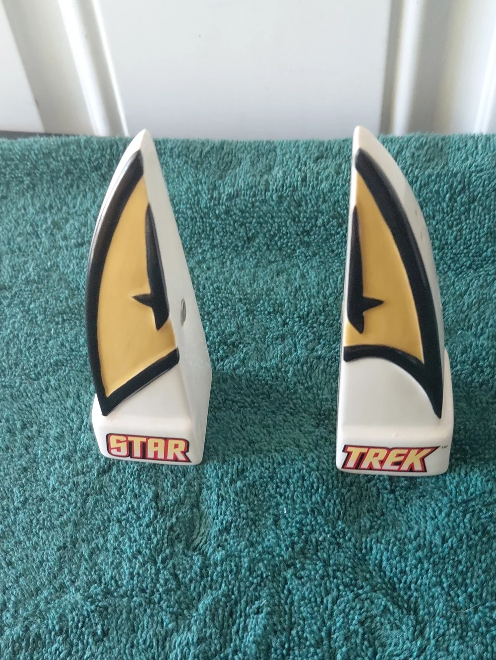 Star Trek Ceramic Salt & Pepper Shakers - Yellow and White